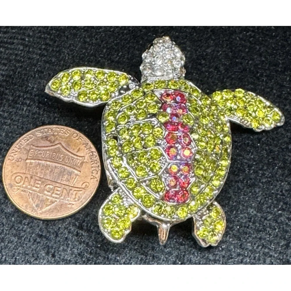 Vintage Sea Turtle Rhinestone Brooch Green Pink Crystal‎ Figural Animal Jewelry